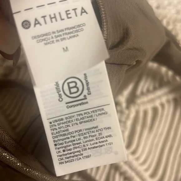 NWT Athleta Gold Metallic Solace Sports Bra- Size Medium - Picture 9 of 9